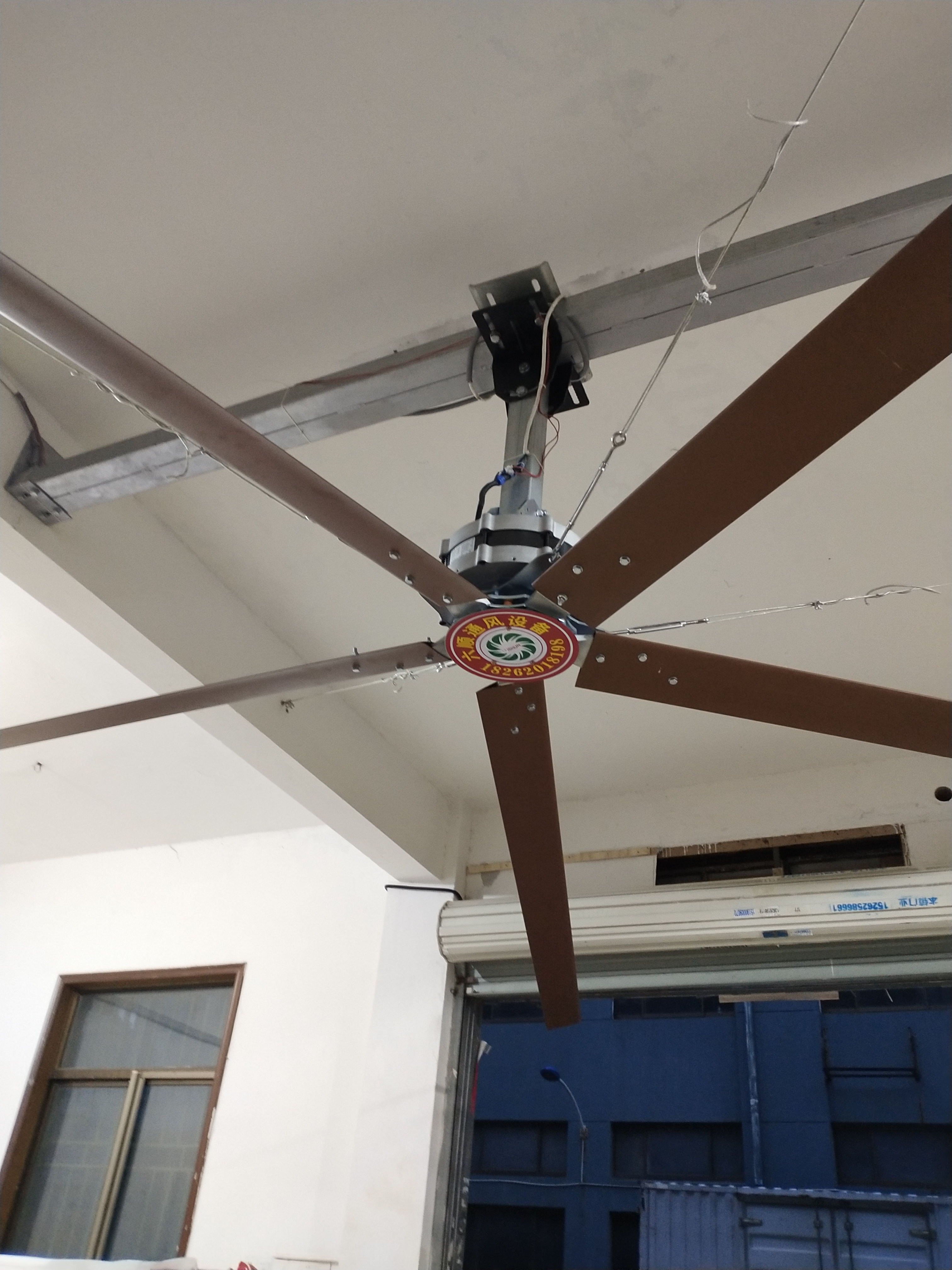 選擇大型工業(yè)吊扇要考慮的問題